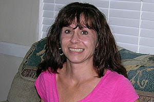 MILF Laura is homealone