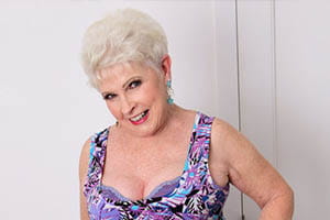 Granny Sandra loves it dirty